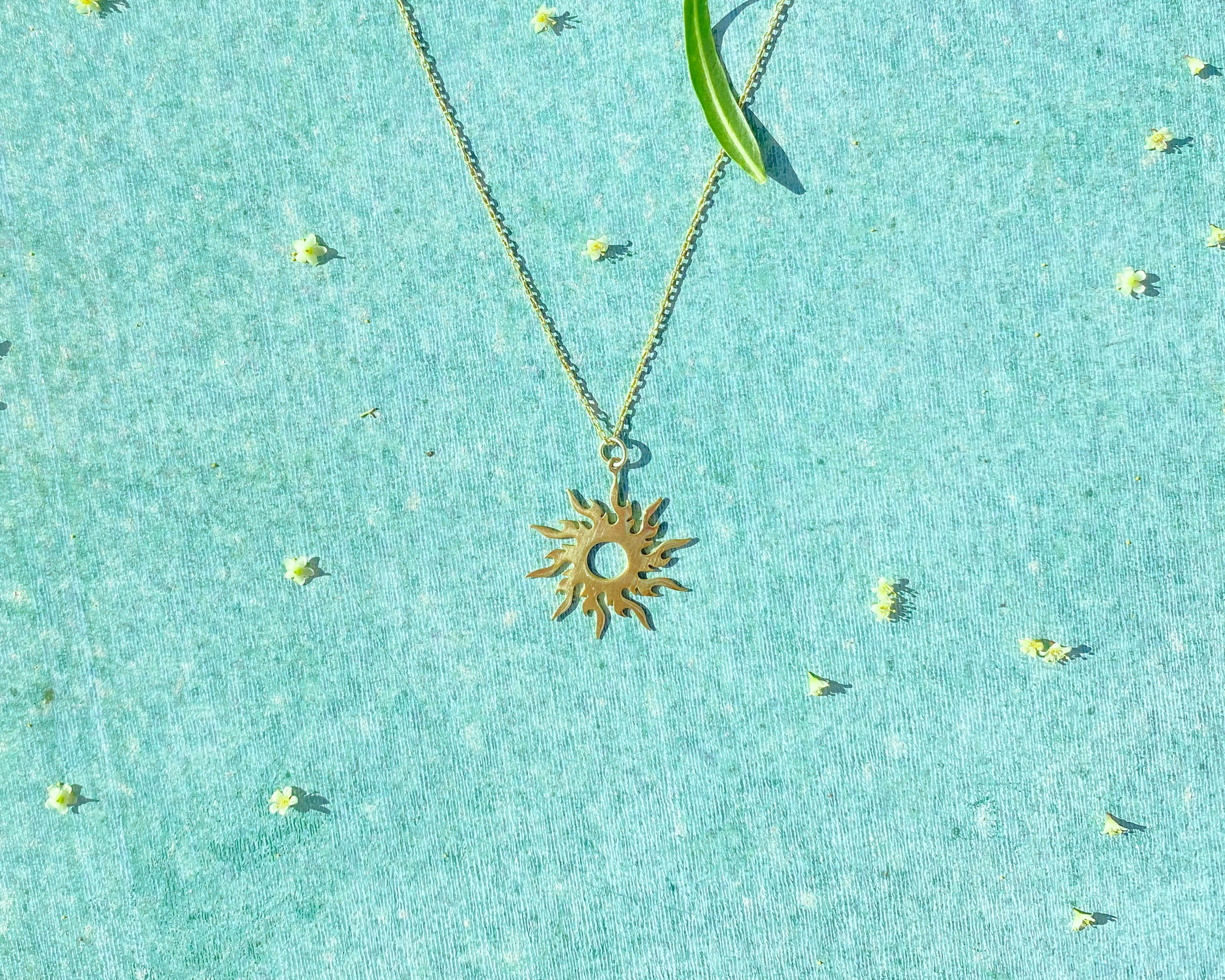 GÜNEŞE DÖN YÜZÜNÜ: YAZI TAMAMLAYAN AKSESUARLAR ☀️