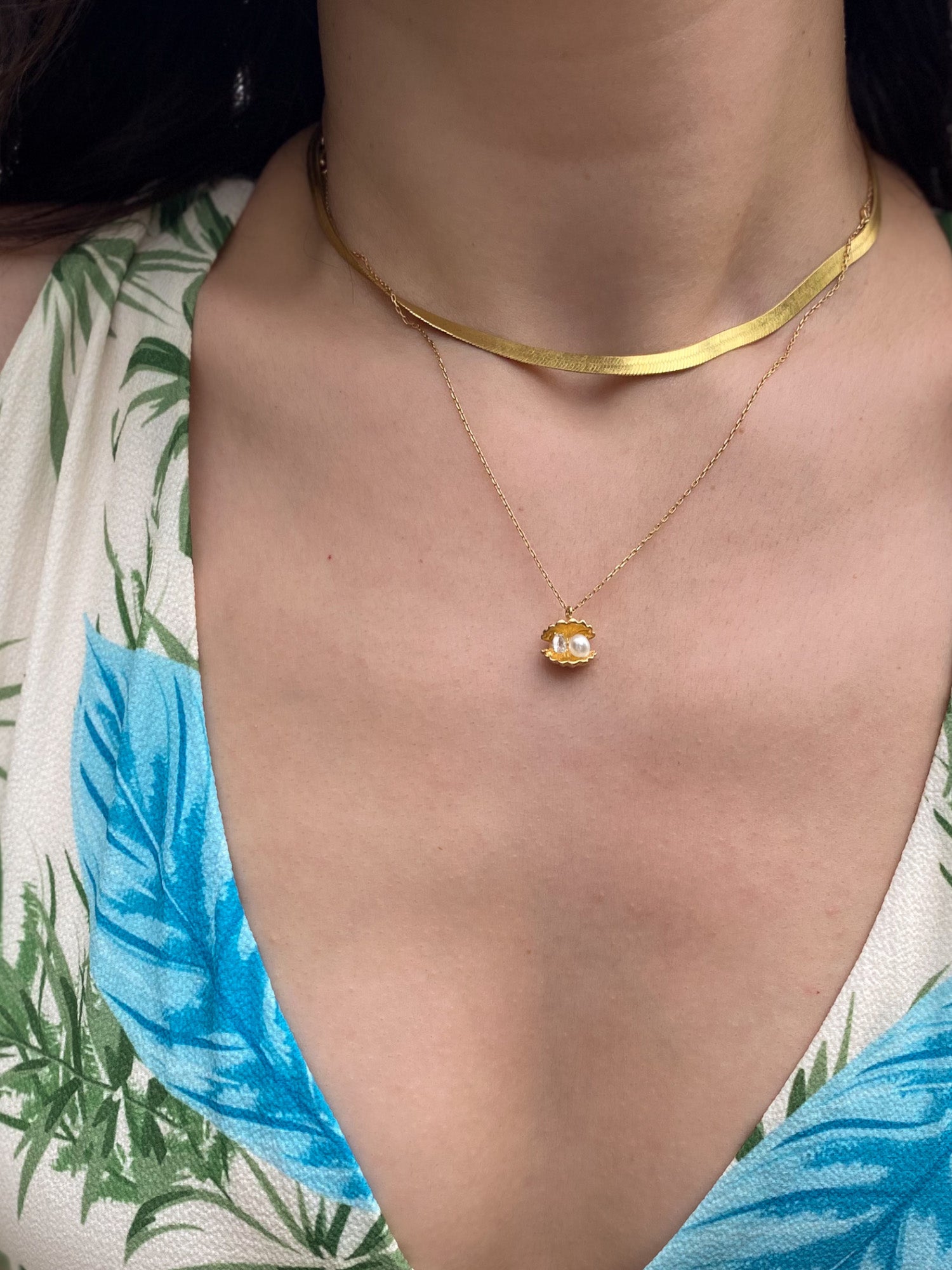 Touch of Pearls & Gems