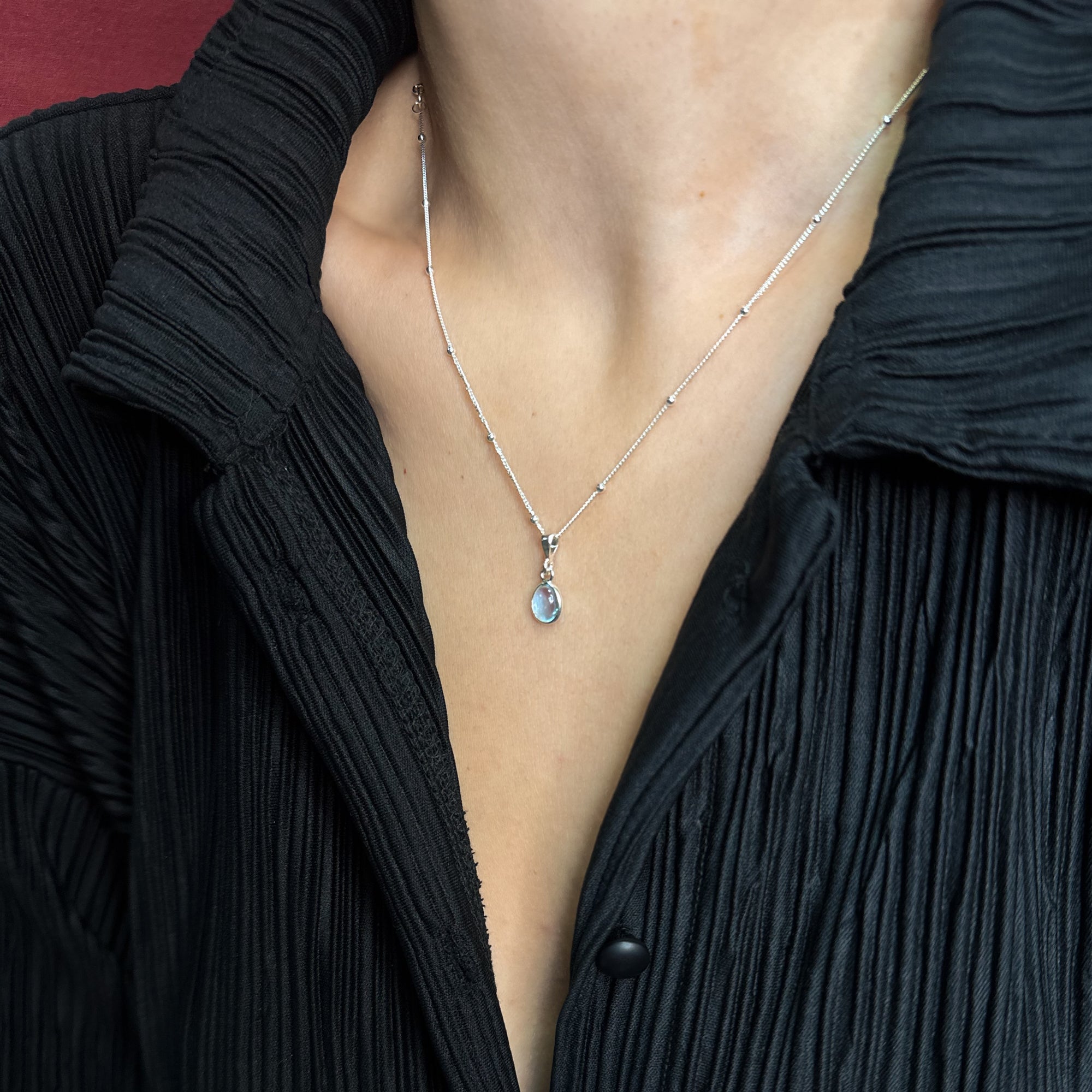 One of A Kind | Mavi Topaz Kolyesi