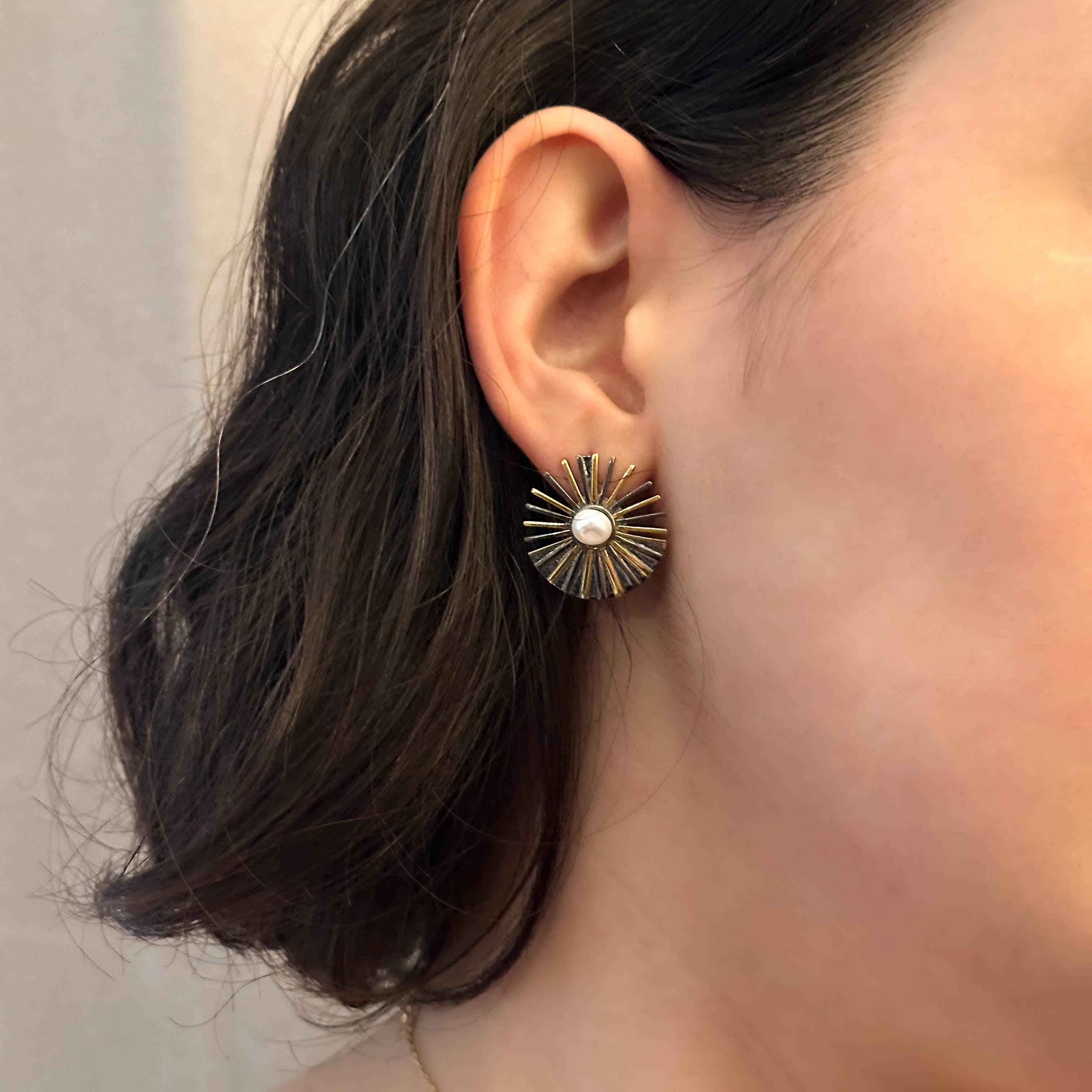 Sun Will Rise Küpesi